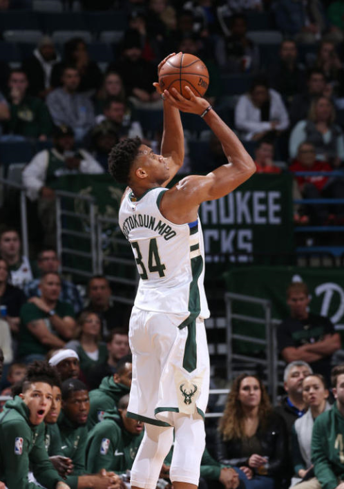 英雄联盟-包含赛后浙江稠州调整名单以备德国杯；篮板制胜环节打磨‘震撼外界；轮换策略成焦点的词条