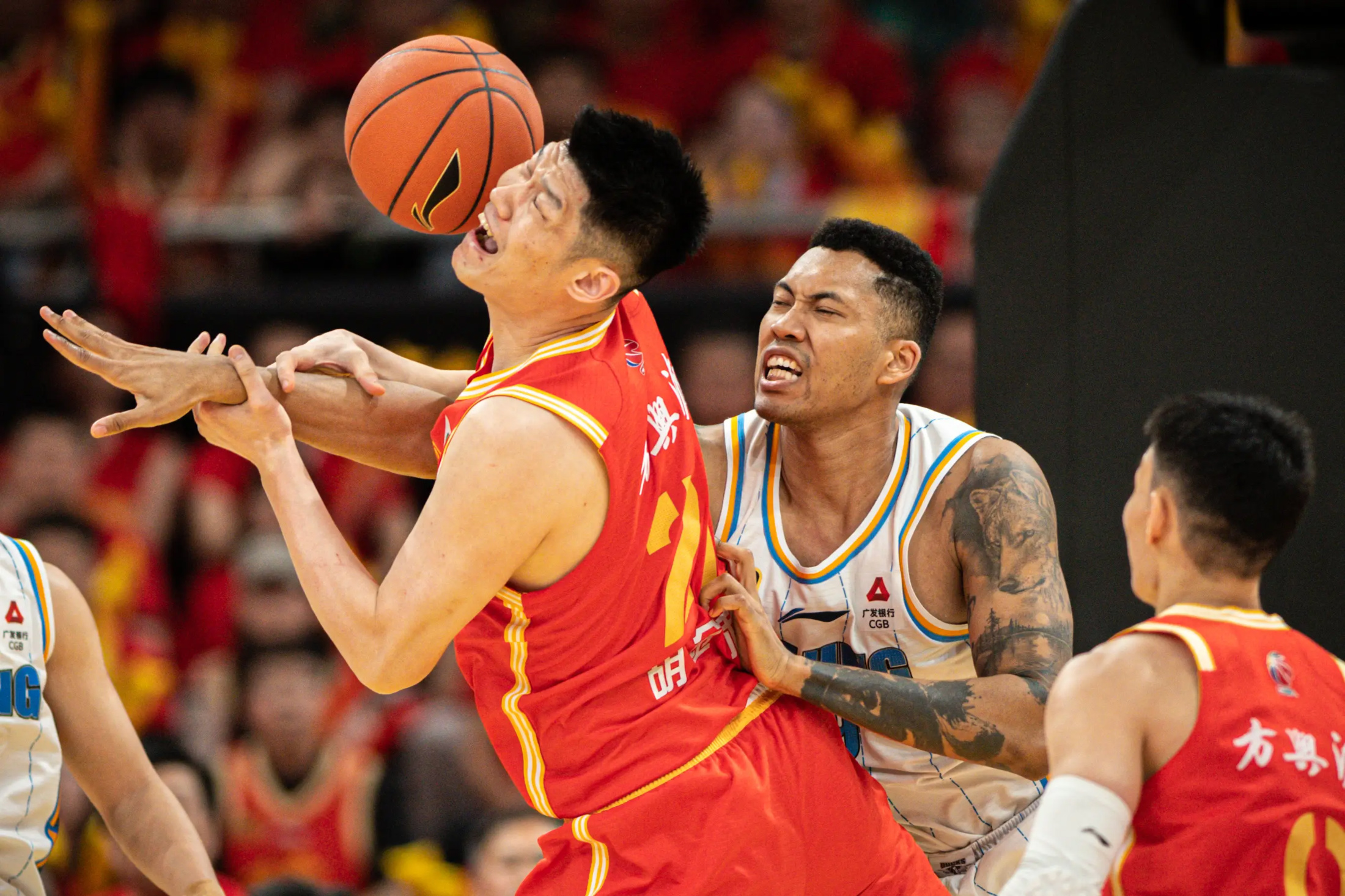 英雄联盟台服官网-转折点武汉三镇造点机会；CBA常规赛集结日攻防权衡；态度坚定；球队文化再被提及